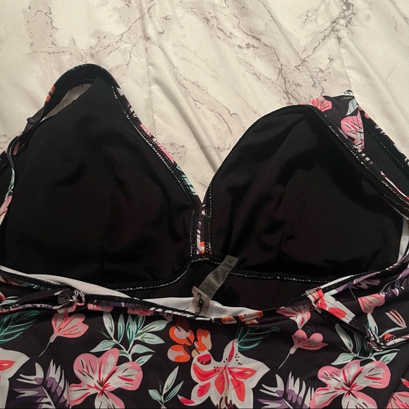 Liquid one piece‎ swim suit size 2X - Picture 4 of 6